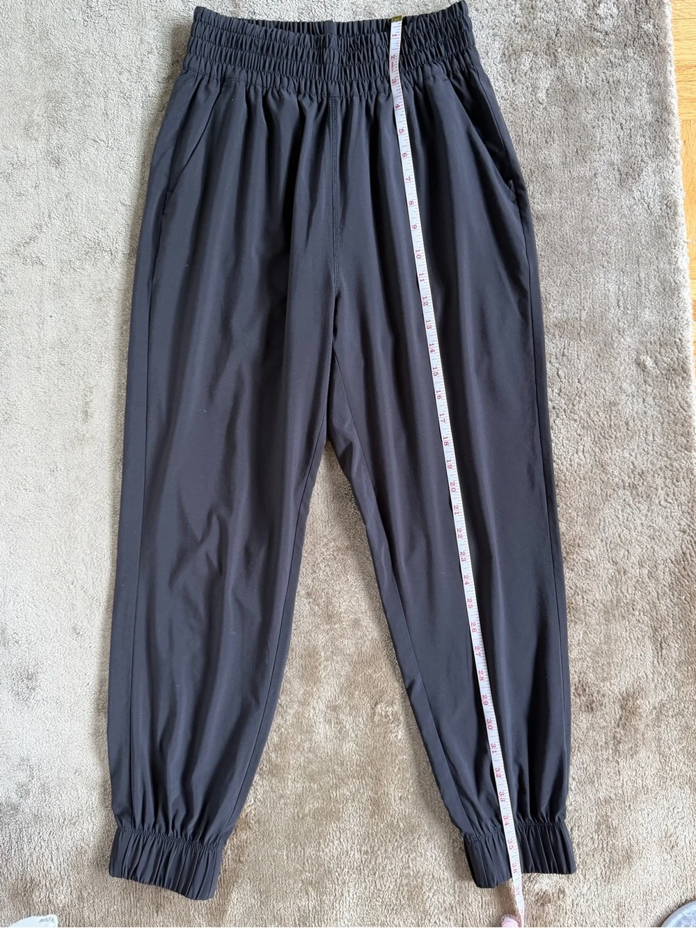 Vuori Black Elastic-Waist Joggers - Picture 2 of 11